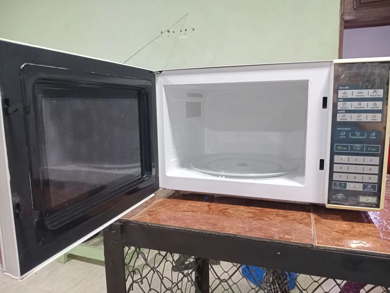 Vendo micro-ondas midea  - Foto 5