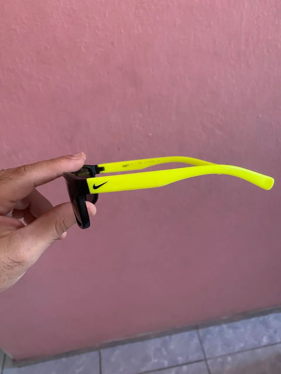 Óculos Escuro Nike Infantil  - Foto 4