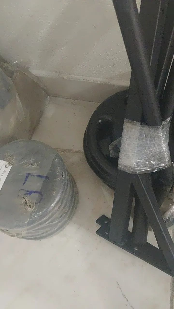 Barra fixa de parede 