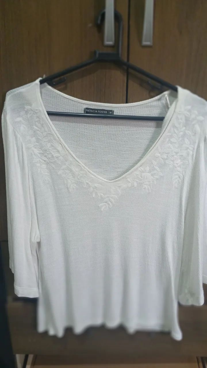 Blusa Malha com detalhe em renda
