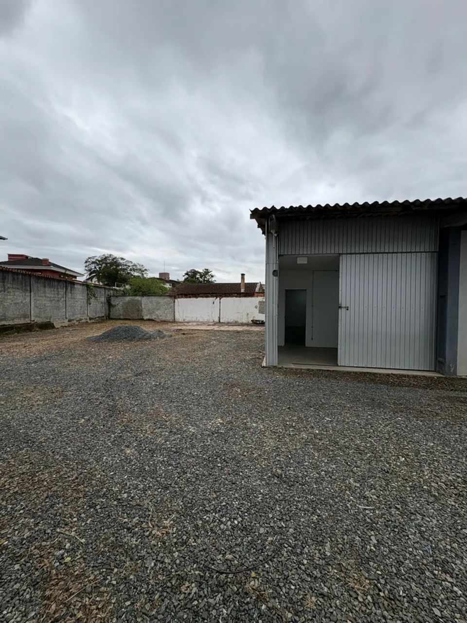 Alugo galpao 90m2