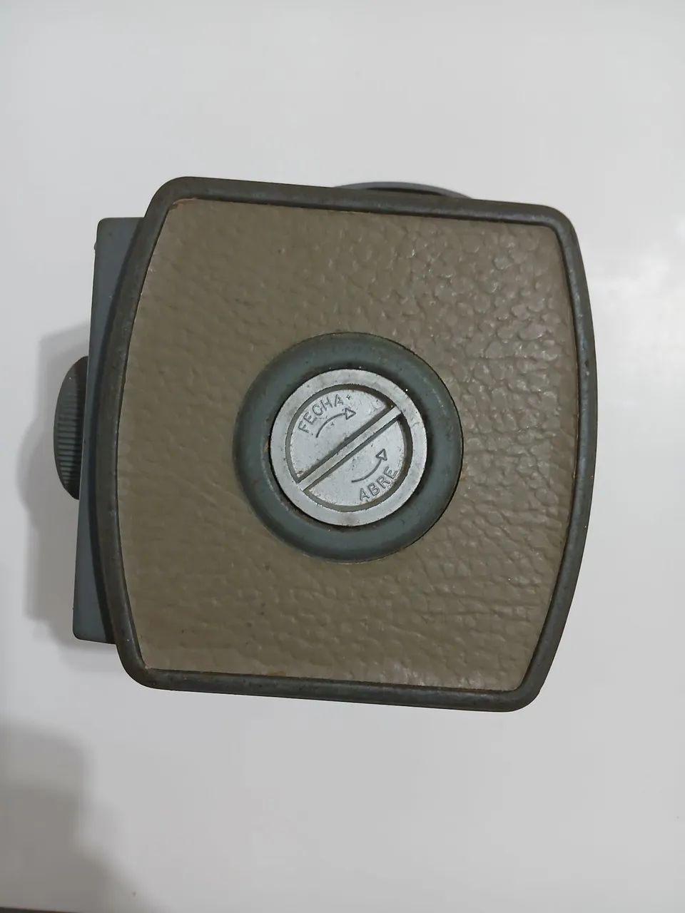 Maquina fotográfica antiga Bieka década de 50 modelo box caixao - Foto 4