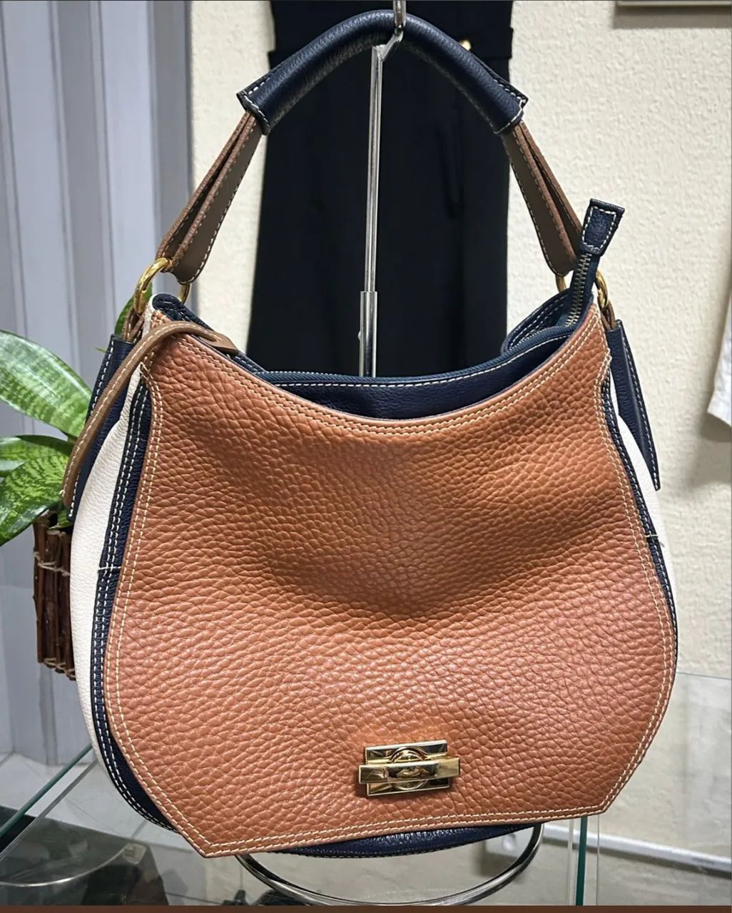 BOLSA EM COURO COLATTO  - Foto 4
