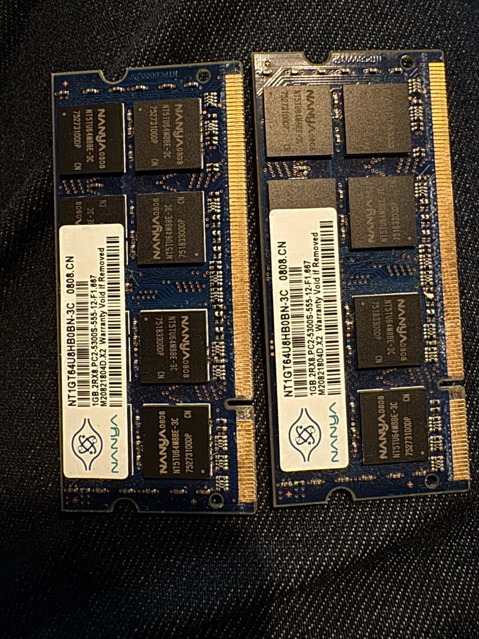 Memoria RAM DDR2 2GB Kit 2x1GB para notebook e MacBook