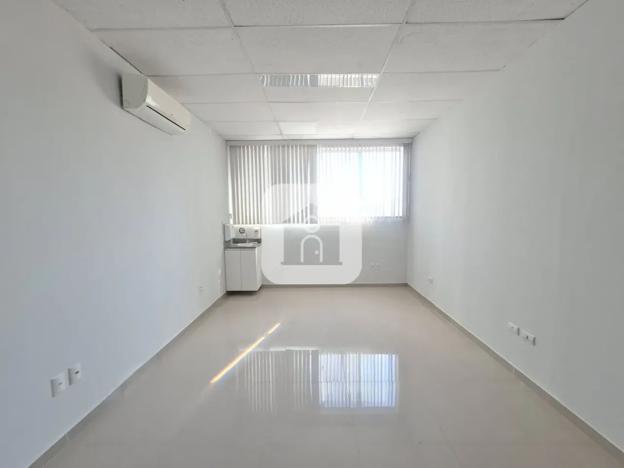 Sala comercial para locação no bairro Saraiva - Foto 4