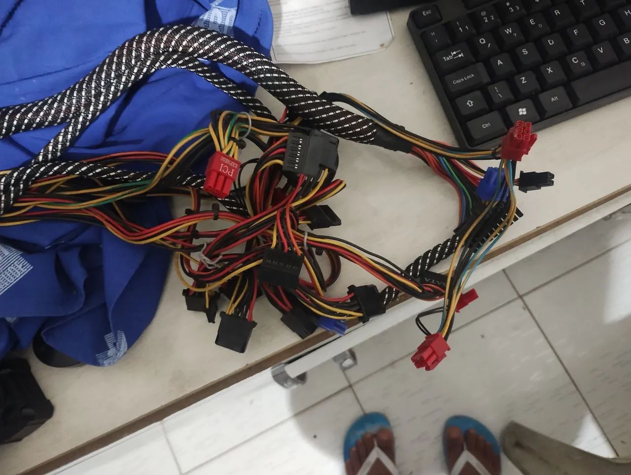 Fonte de pc 650w - Foto 3
