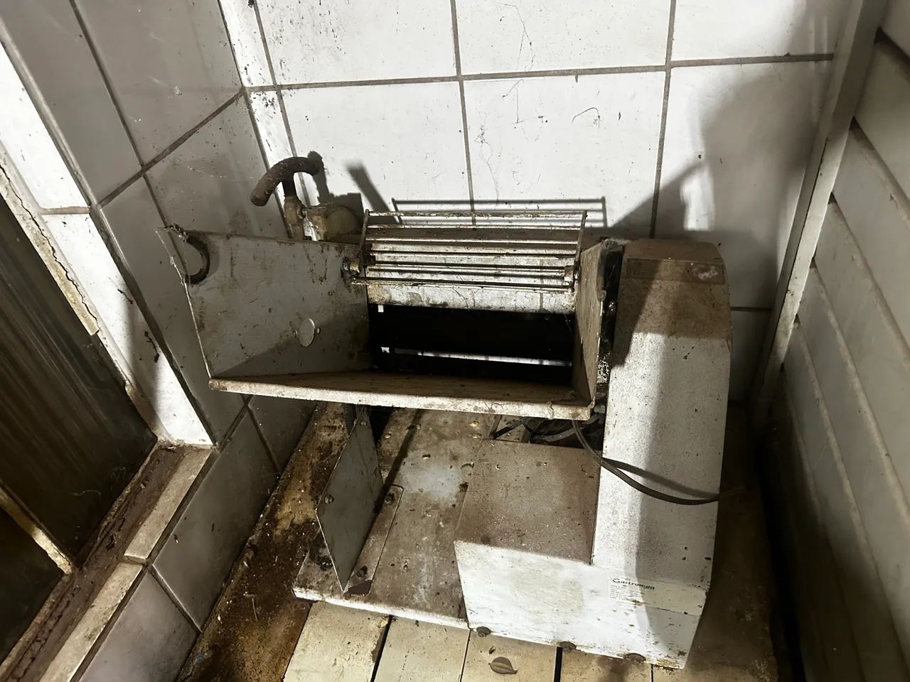 Maquinário de padaria antigo 