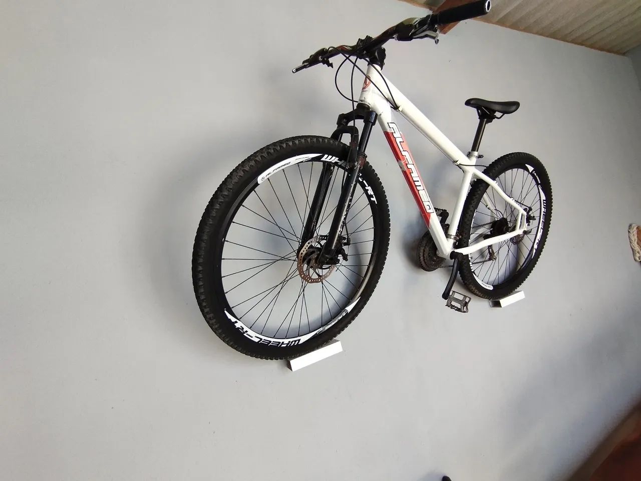 VENDO BIKE ARO 29 QUADRO DE ALUMÍNIO - Foto 3