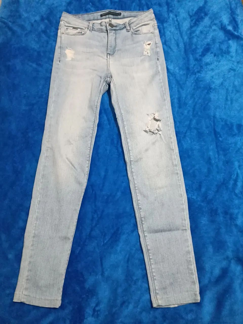 Calça jeans azul marfino Tam 36 - Foto 4