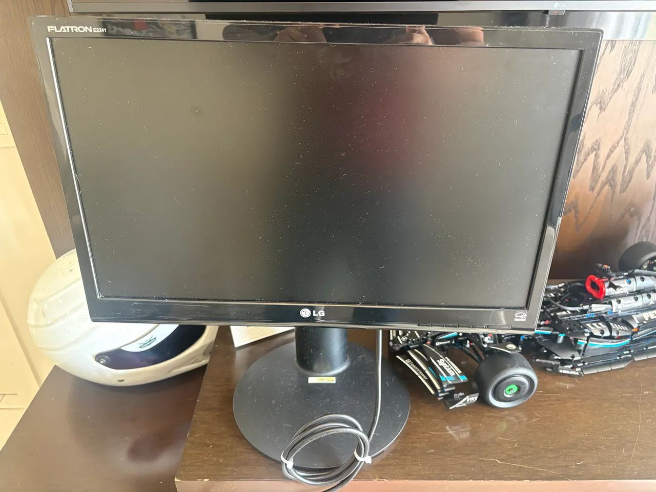 Monitor LG Flatron 22 polegadas- E2241