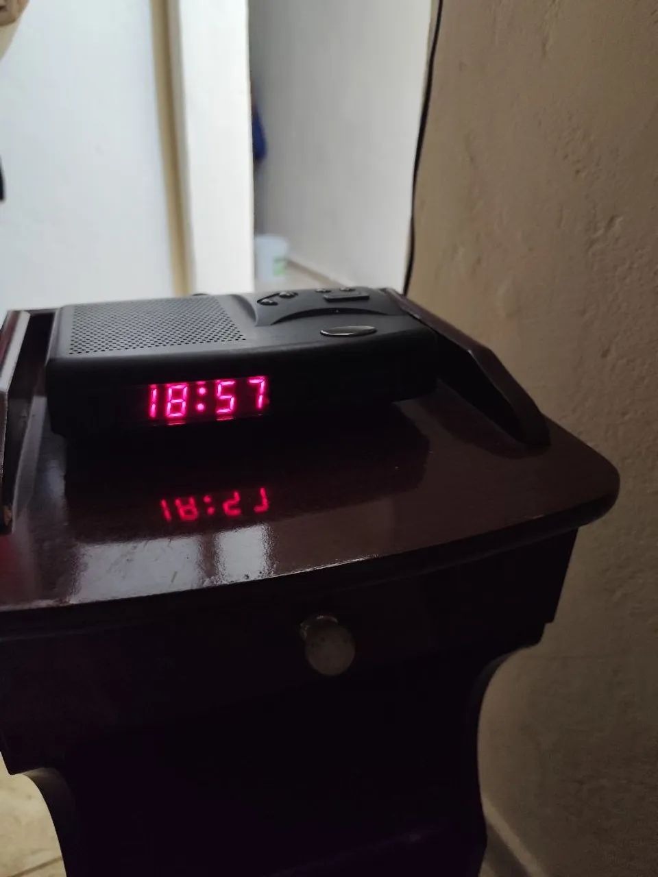 Rádio relógio cce antigo 
