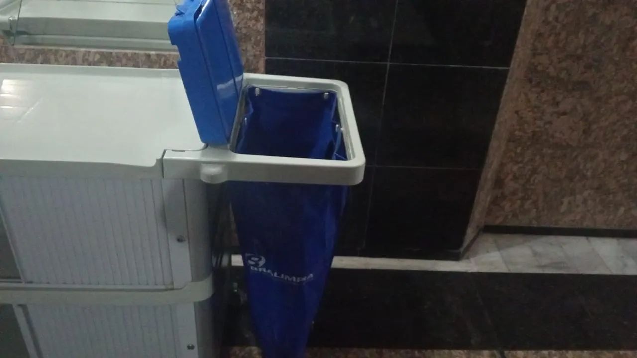 Carrinho limpeza -Hotel - Foto 2
