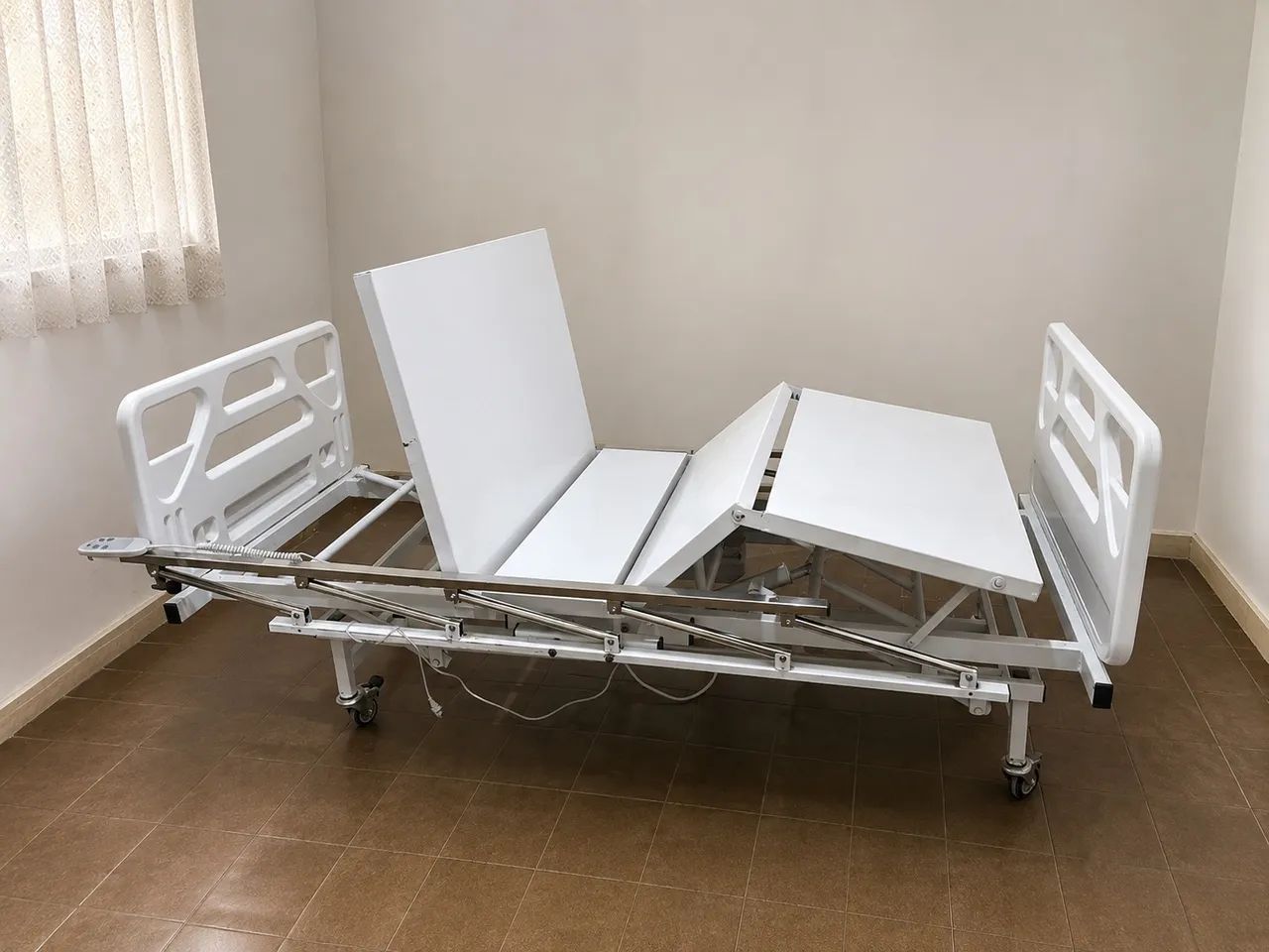 Cama hospitalar semi nova  - Foto 2
