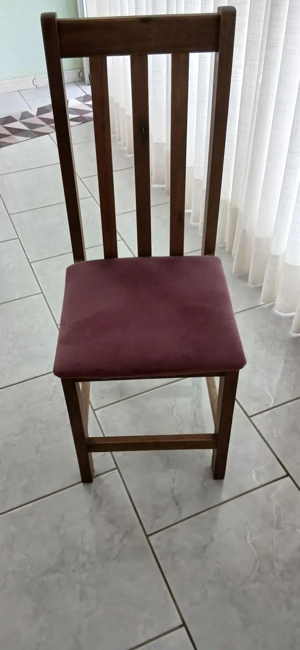 Mesa madeira maciça, com 8 cadeiras - Foto 4
