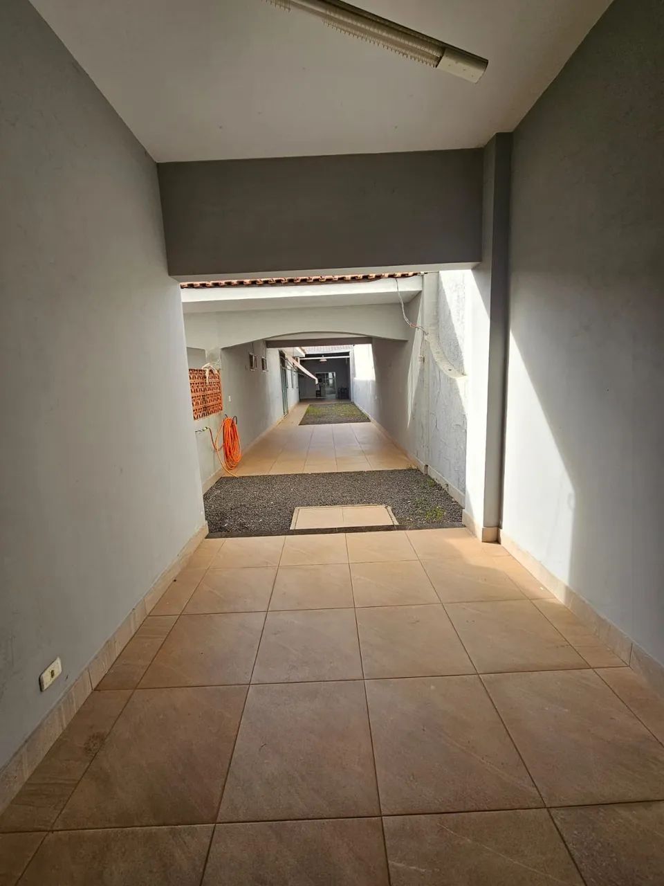 Venda - Edifício Comercial e Residencial na Zona 07 - Foto 3