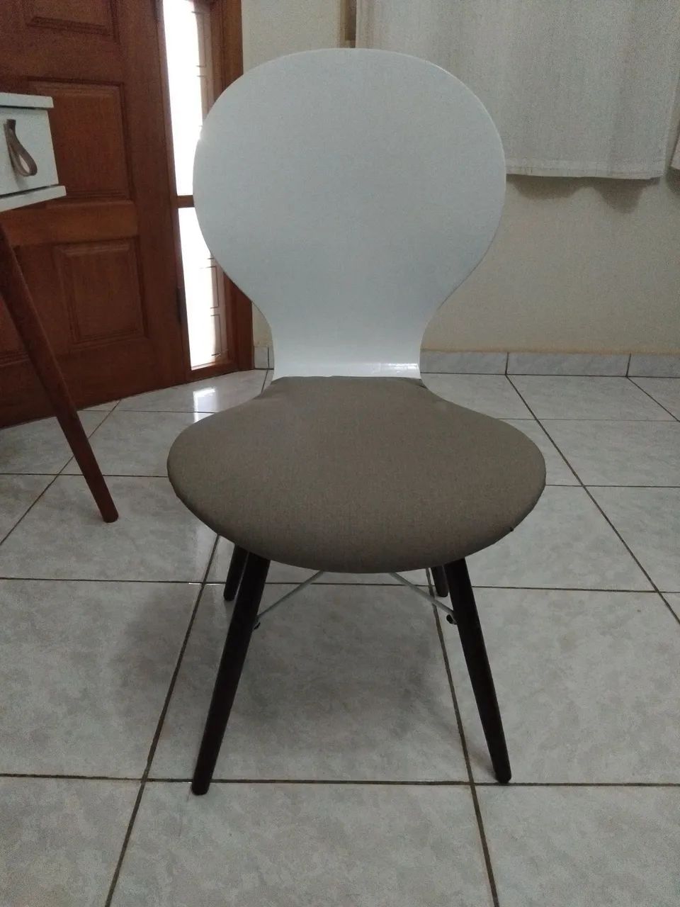 Penteadeira com cadeira. - Foto 5