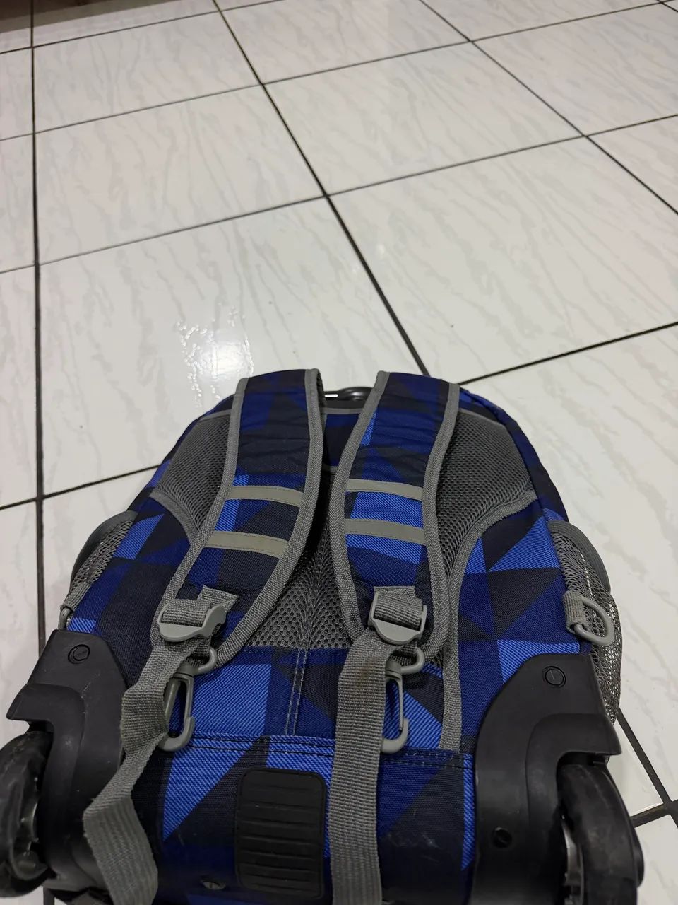 Mochila J-world com alça e rodinhas  - Foto 4