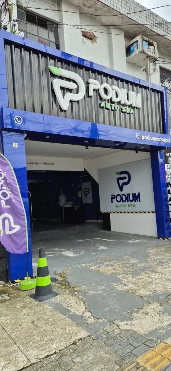 Alugo excelente prédio comercial com 450 Mt2 na Av. Senador Lemos