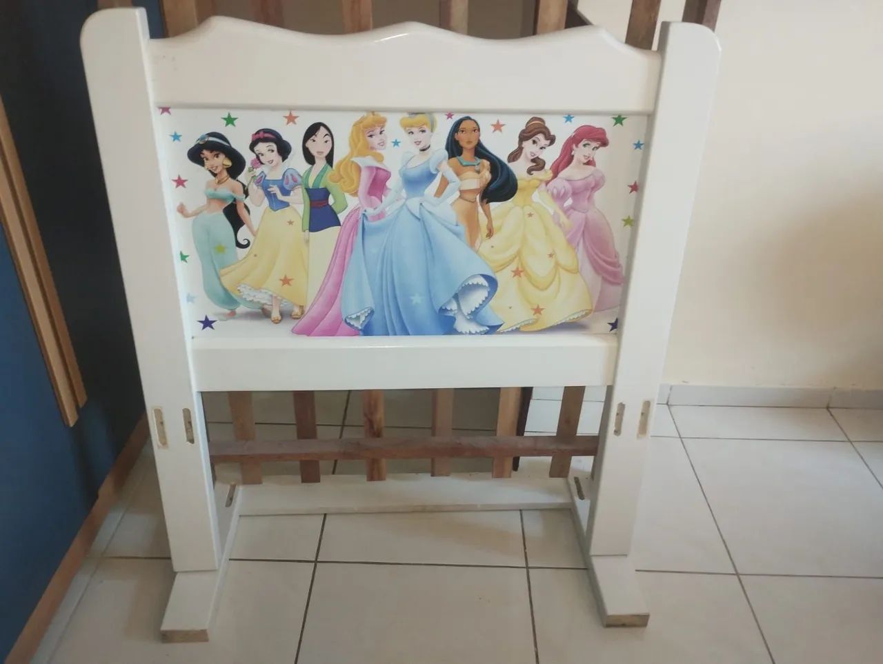 Cama infantil em ótimo estado