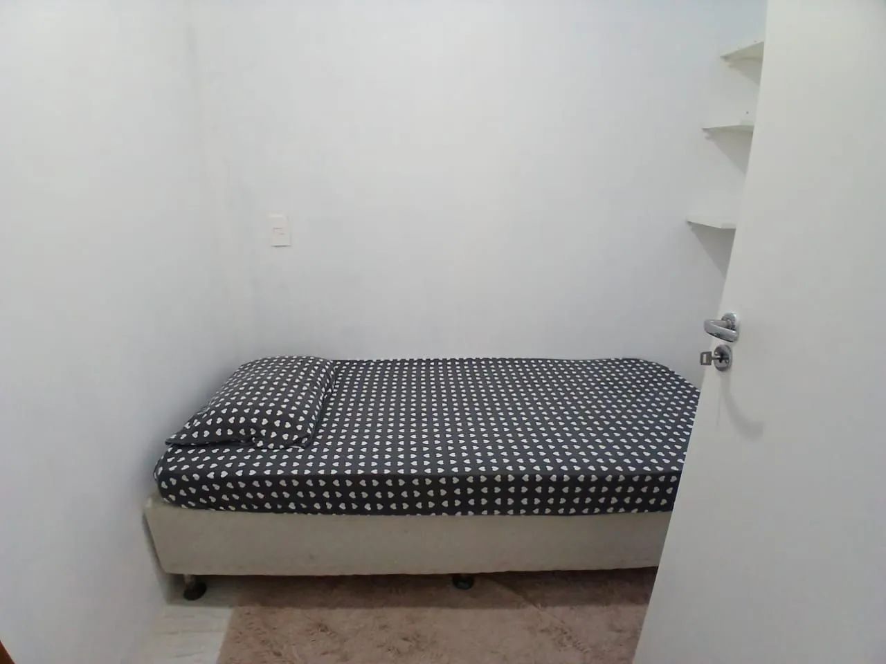 Alugo quarto mobiliado  - Foto 4