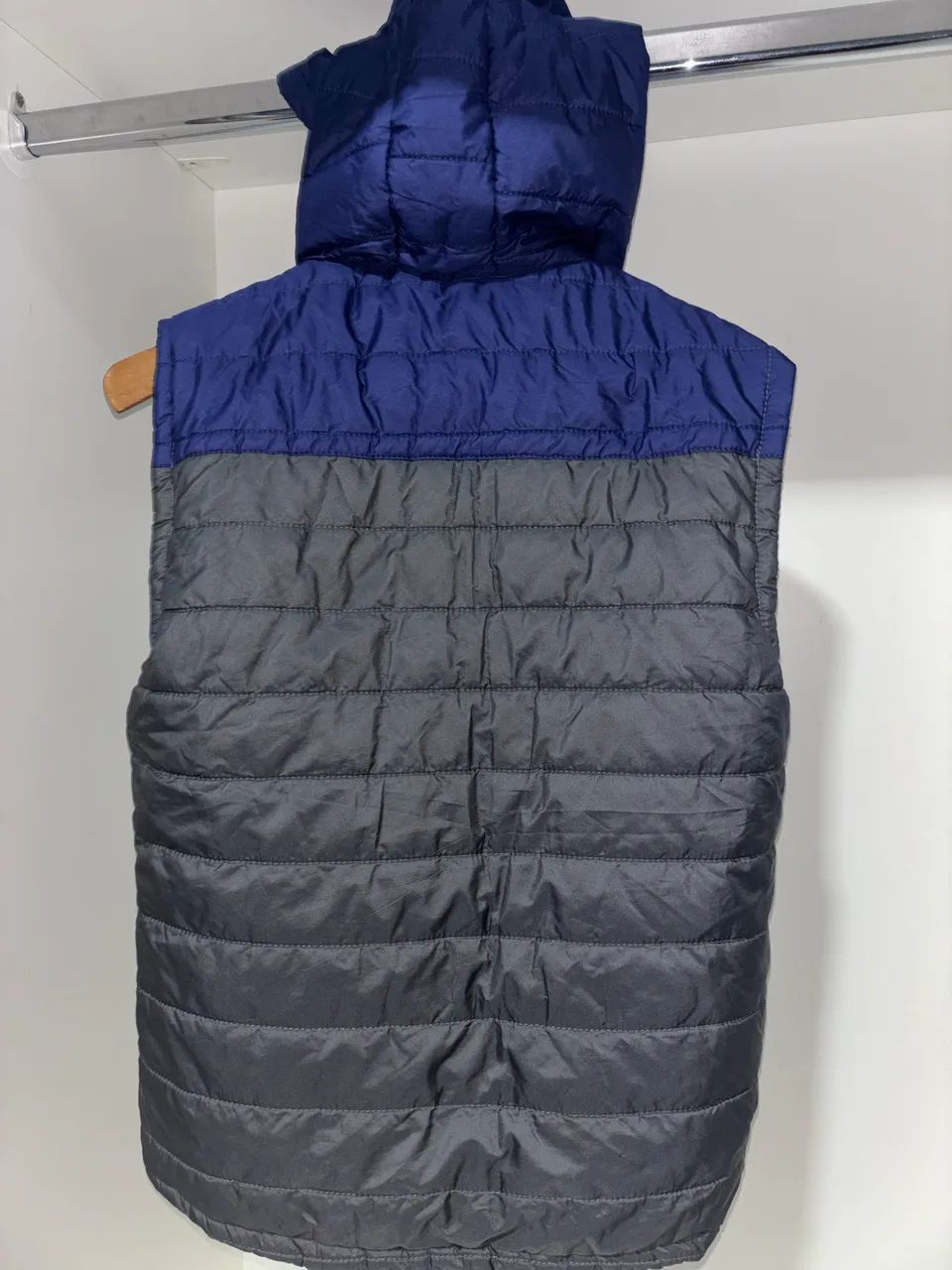 colete puffer (acolchoado) com capuz marca inside - Foto 4
