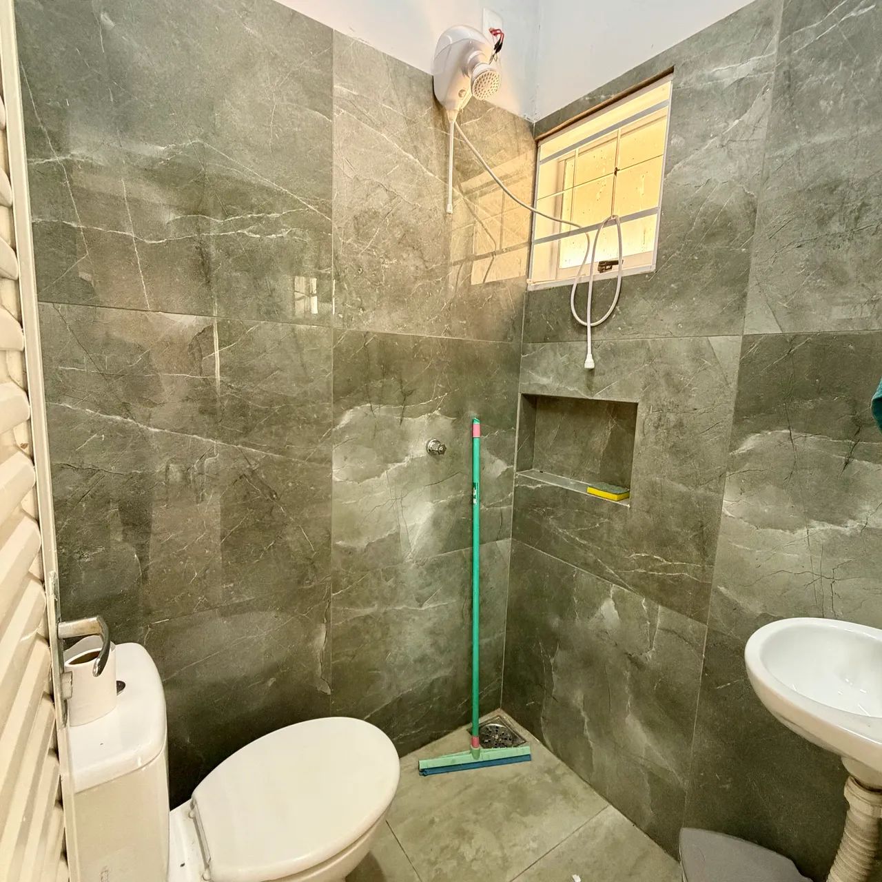 Chácara 2.100m2 com Casa. Em Bonfinópolis-GO - Foto 11