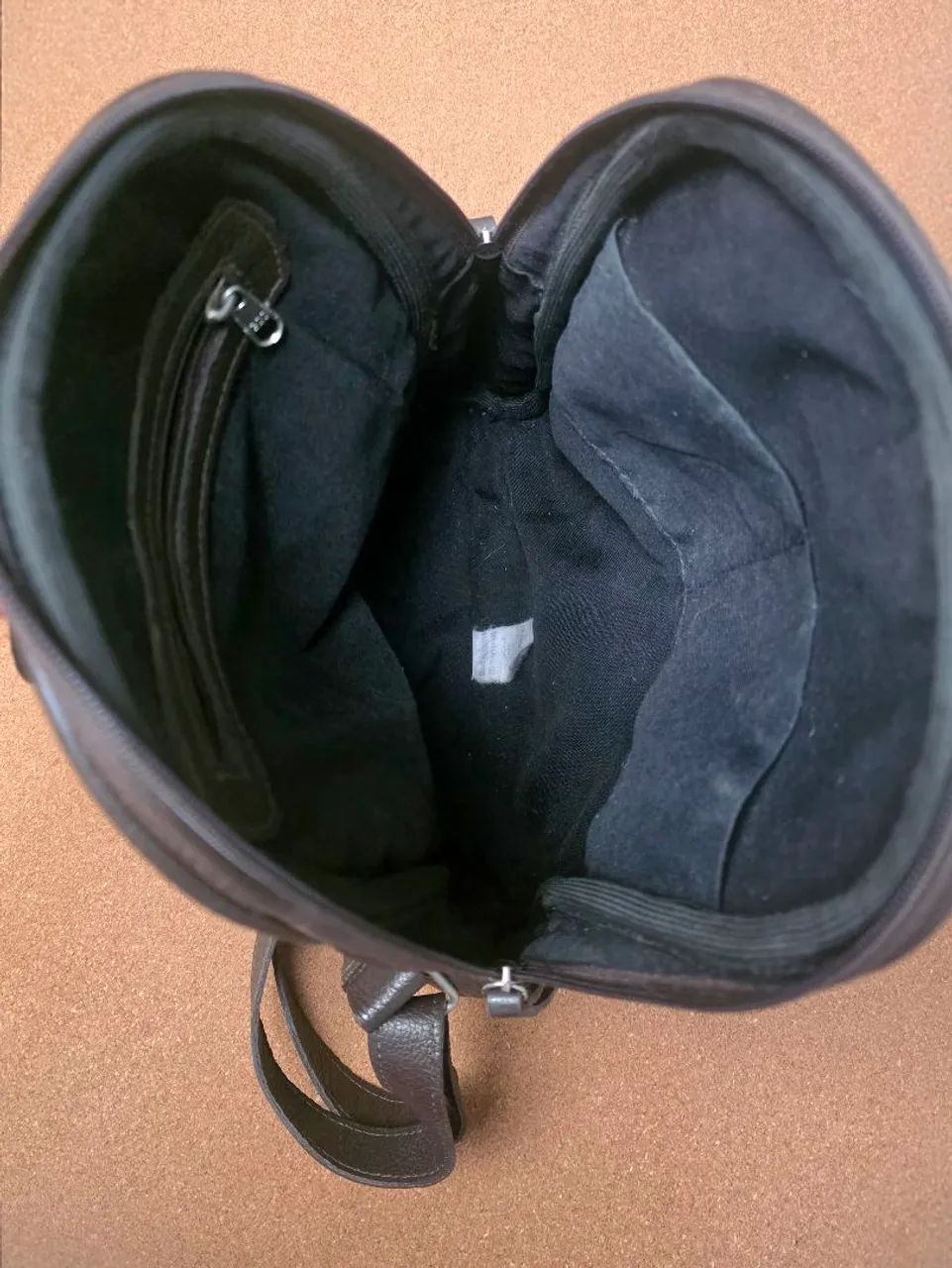 Bolsa Mochila Marrom - Compacta e Funcional - Foto 4