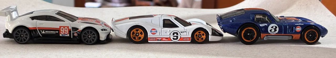 Trio Hot Wheels Gulf