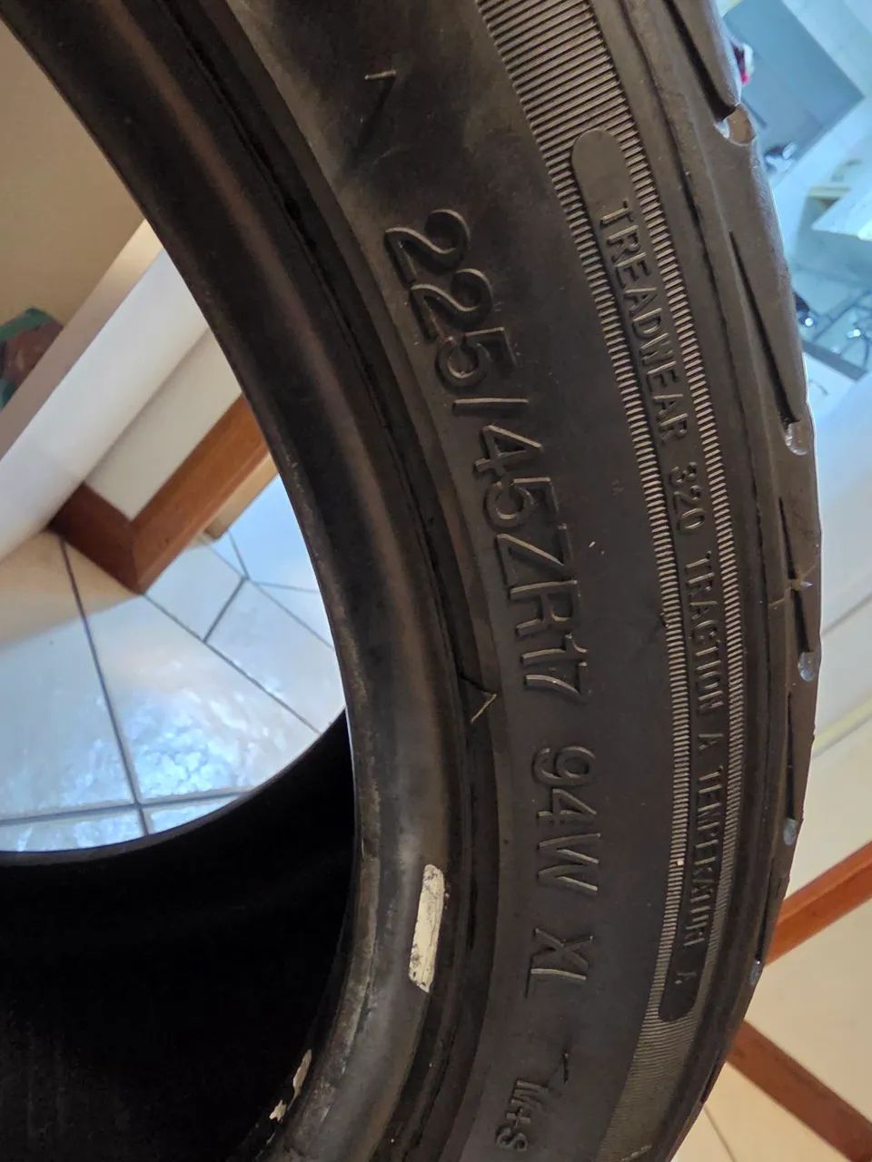 Pneu 225/45R17 SpeedMax - Foto 4