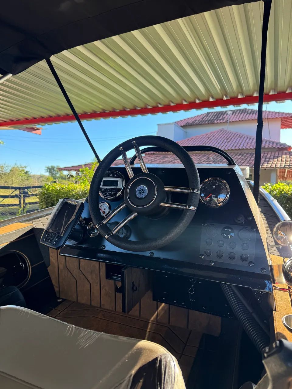Lancha completa com motor 60 4 tempo 