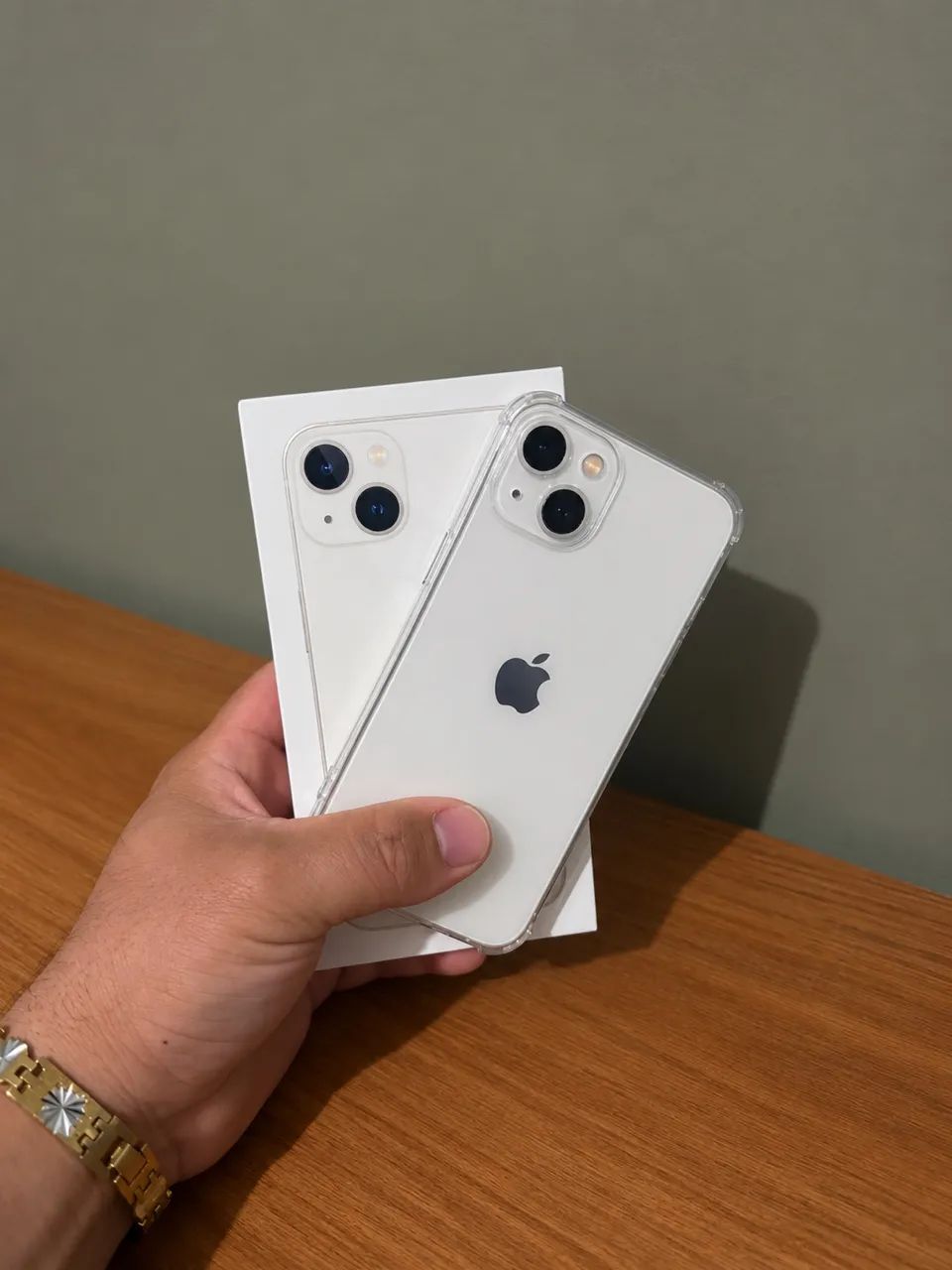 iPhone 13 