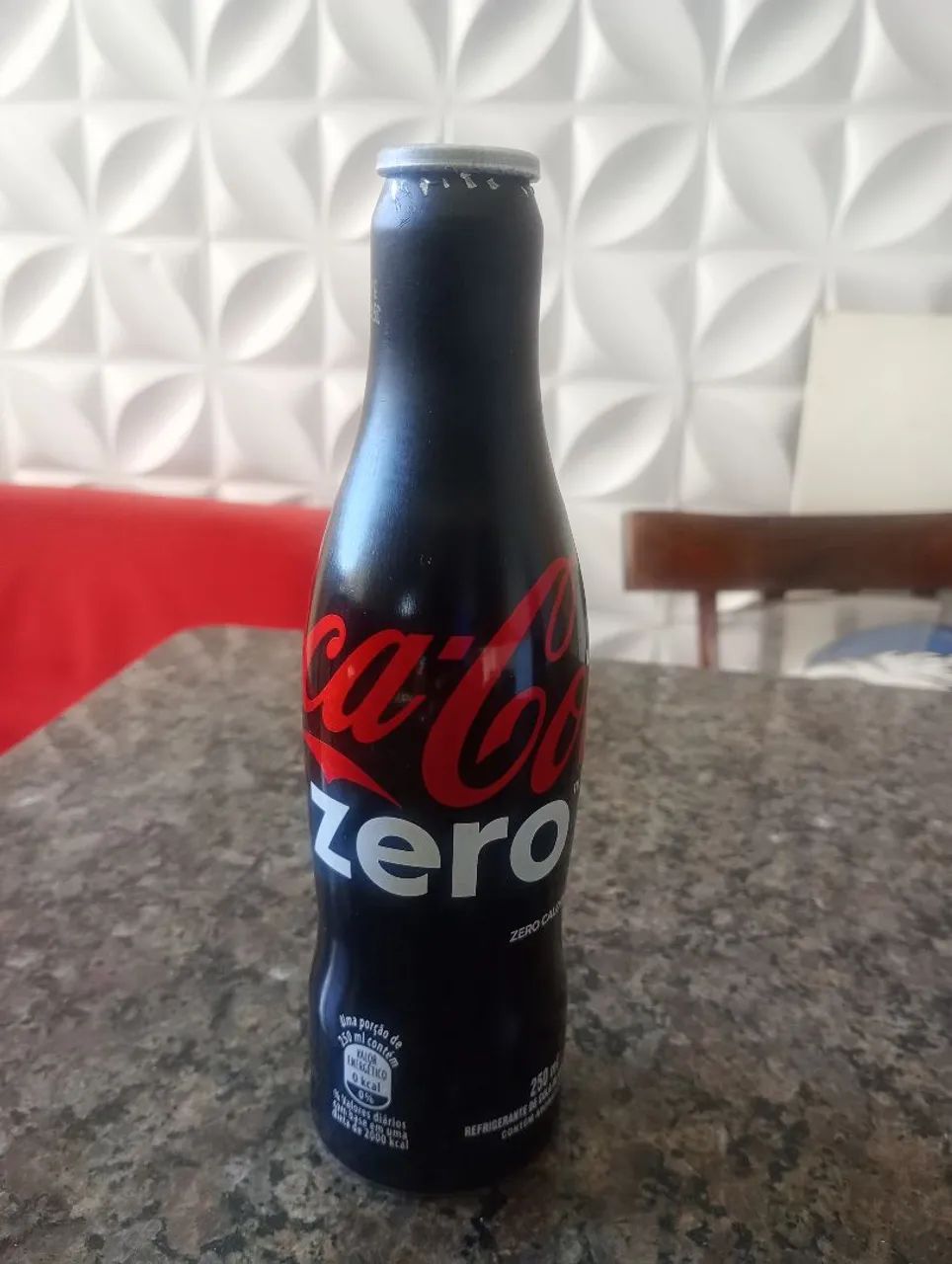 Garrafinha em alumínio Coca -cola  em bom estado  - Foto 3