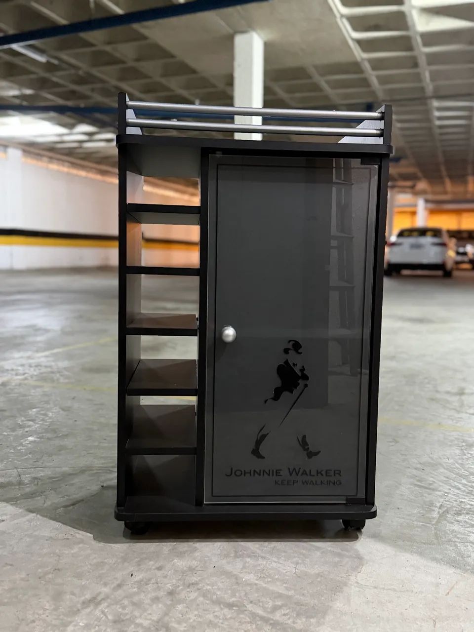 Barzinho e adega compacto com led personalizado 