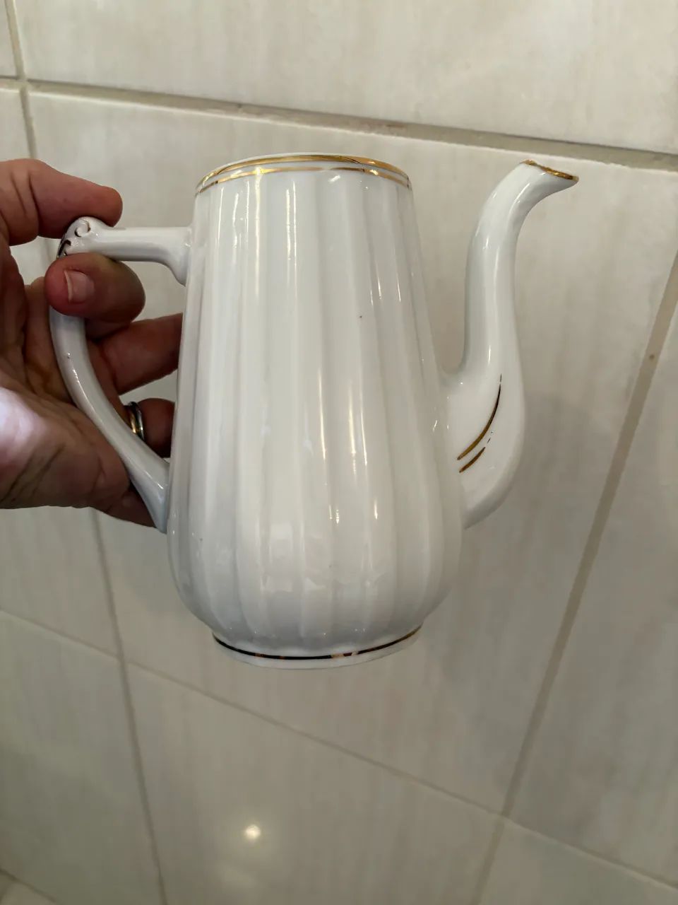 Bule branco de porcelana, sem tampa! - Foto 2