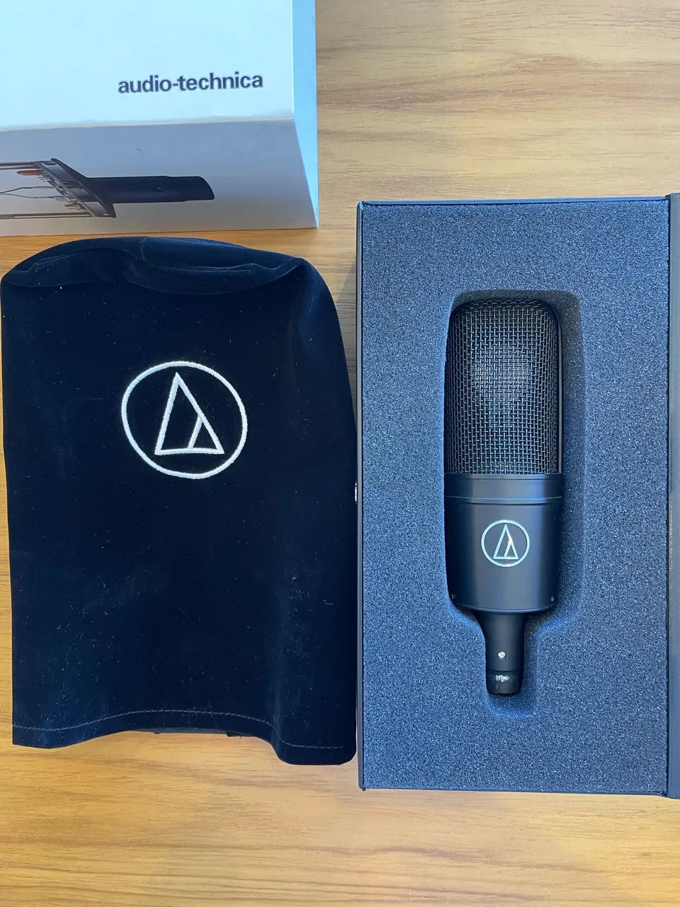 Microfone Audio-Technica AT4040 Condensador Cardioide XLR + Kit