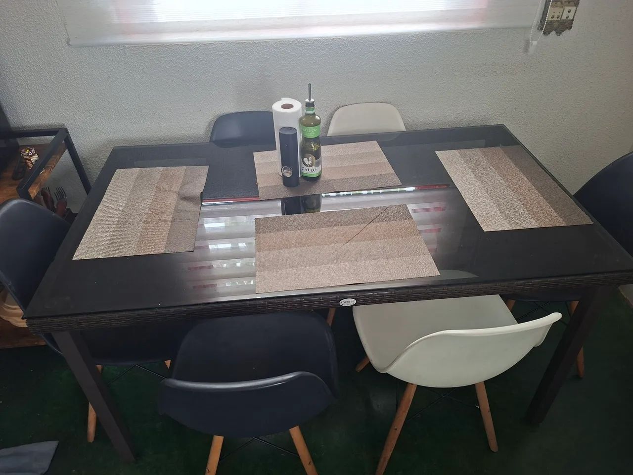 Mesa seis lugares com cadeiras Eiffel - Foto 2