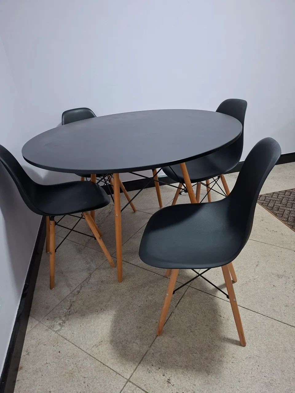 Mesa de Jantar c/4 cadeiras