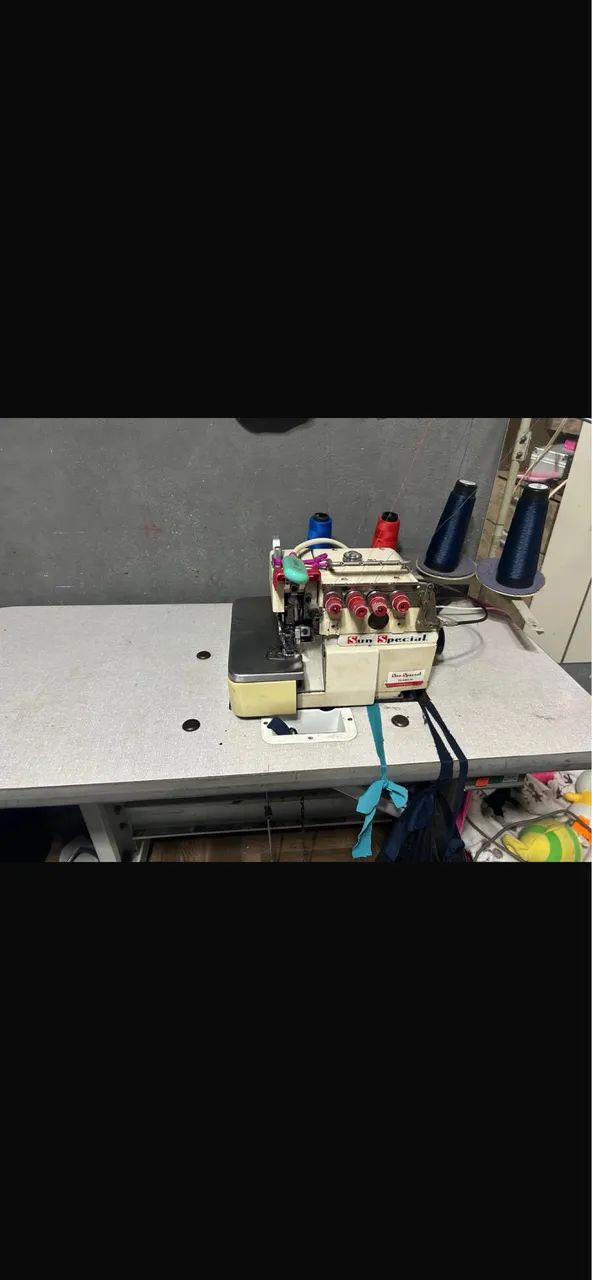 Máquina de costura  - Foto 2
