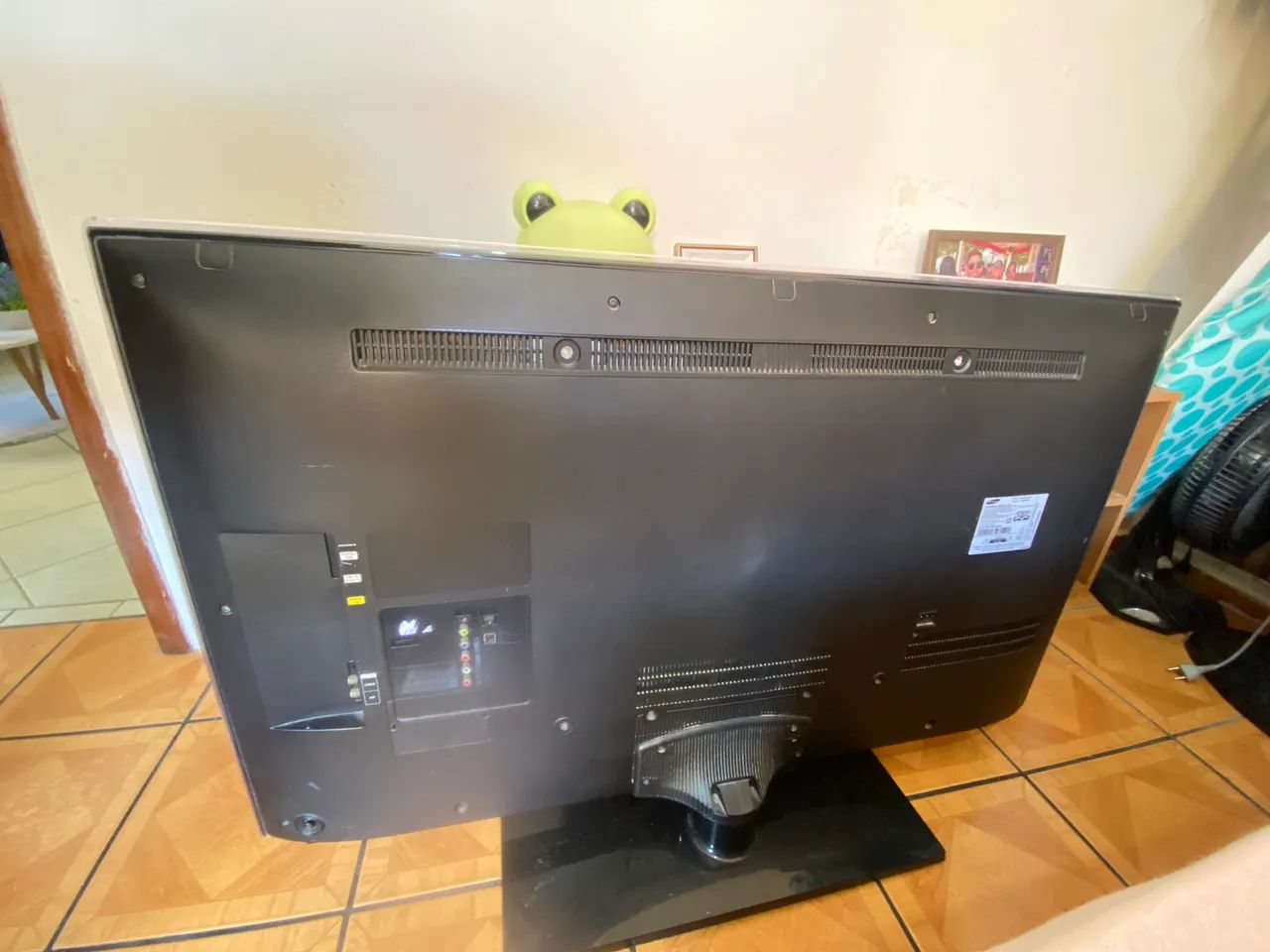Vendo TV não sei as polegadas (não é smart)