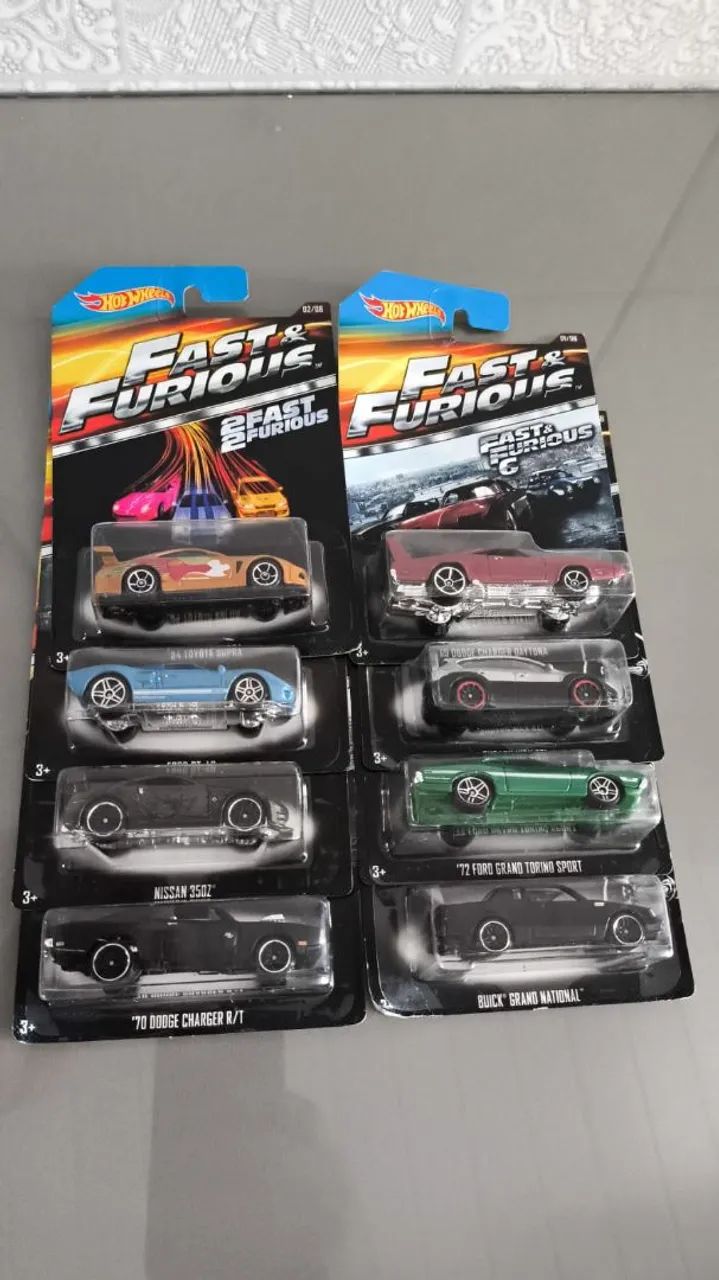 Set hot Wheels velozes e furiosos 8 miniaturas