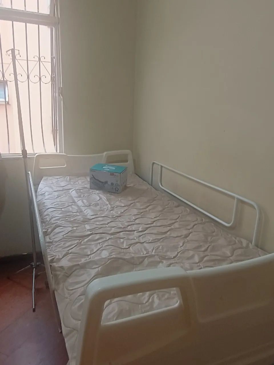 Cama hospitalar com colchão 
