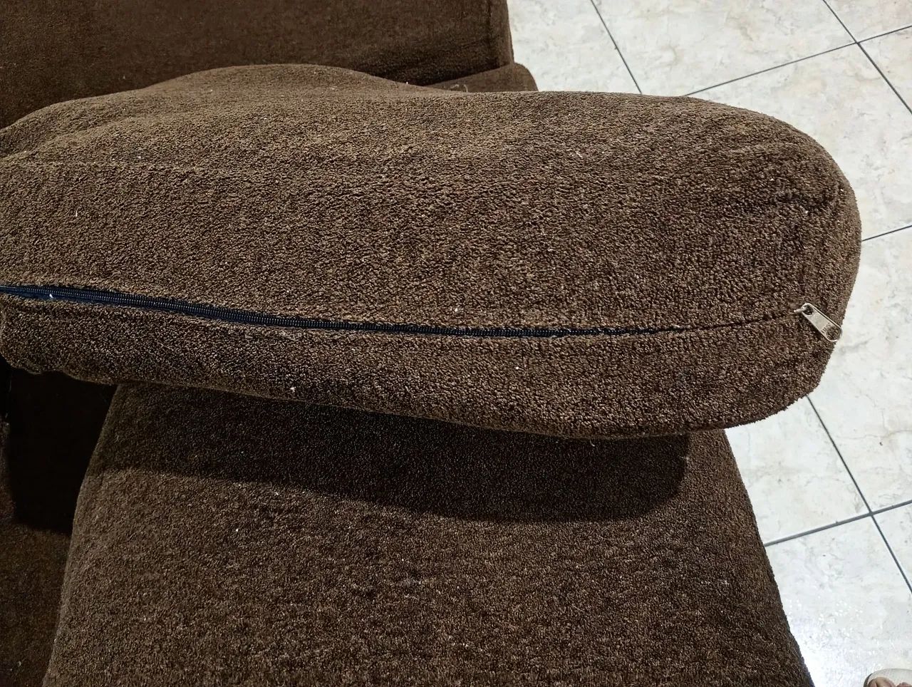 Vendo jogo de  sofá 2 e 3 lugares  - Foto 3