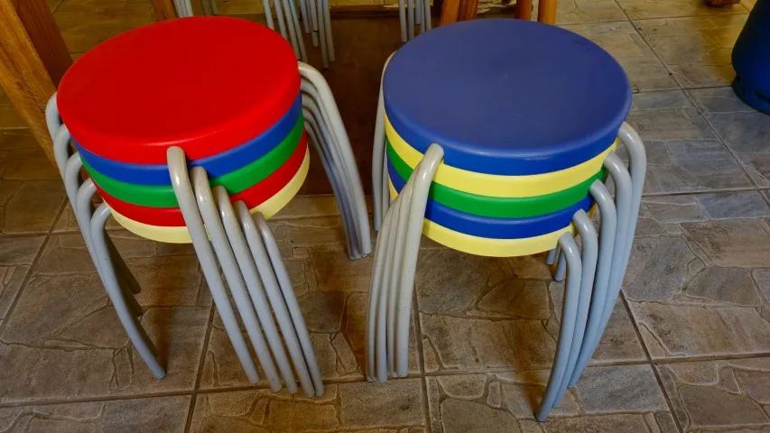 banqueta empilhavel