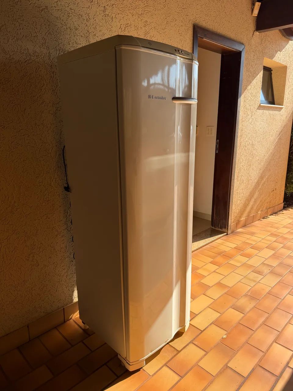 Freezer vertical Electrolux  - Foto 2