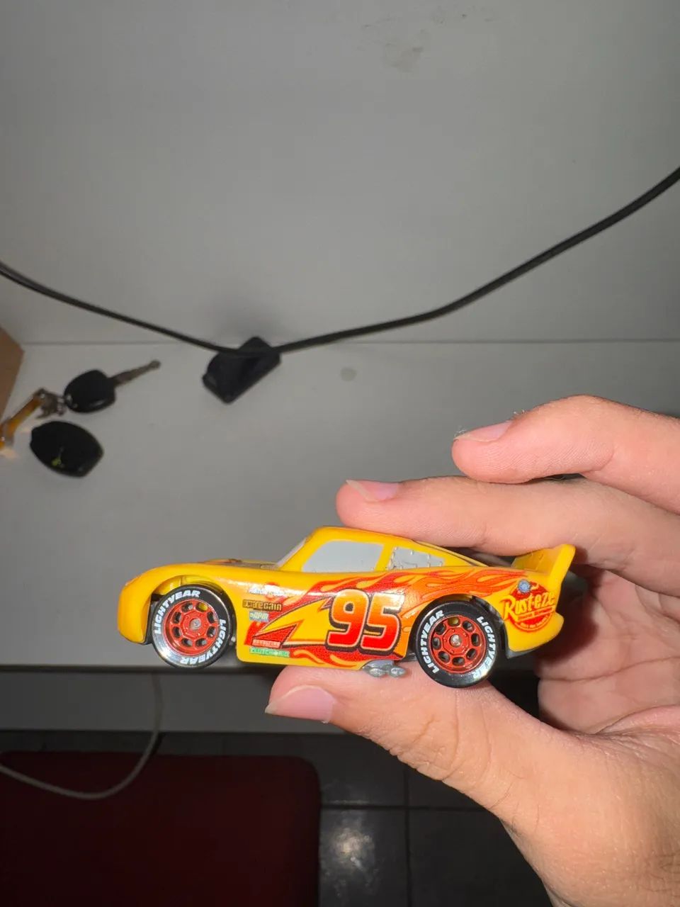 Mcqueen que muda de cor na água  - Foto 2