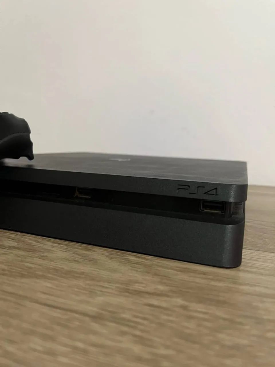 PS4 SLIM COM CONTROLE E CABOS FUNCIONA PERFEITAMENTE + 1 JOGO BRINDE - Foto 5
