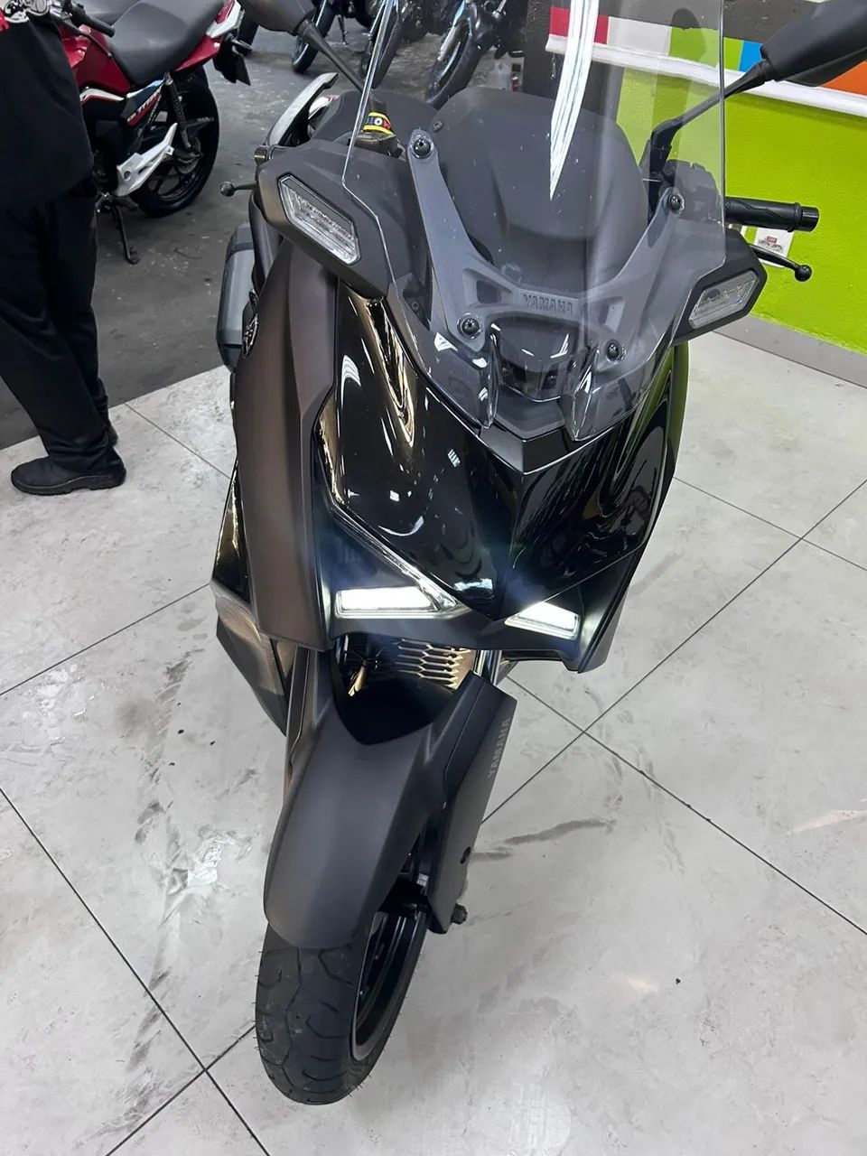 YAMAHA XMAX 300 CONNECTED ABS - Foto 4