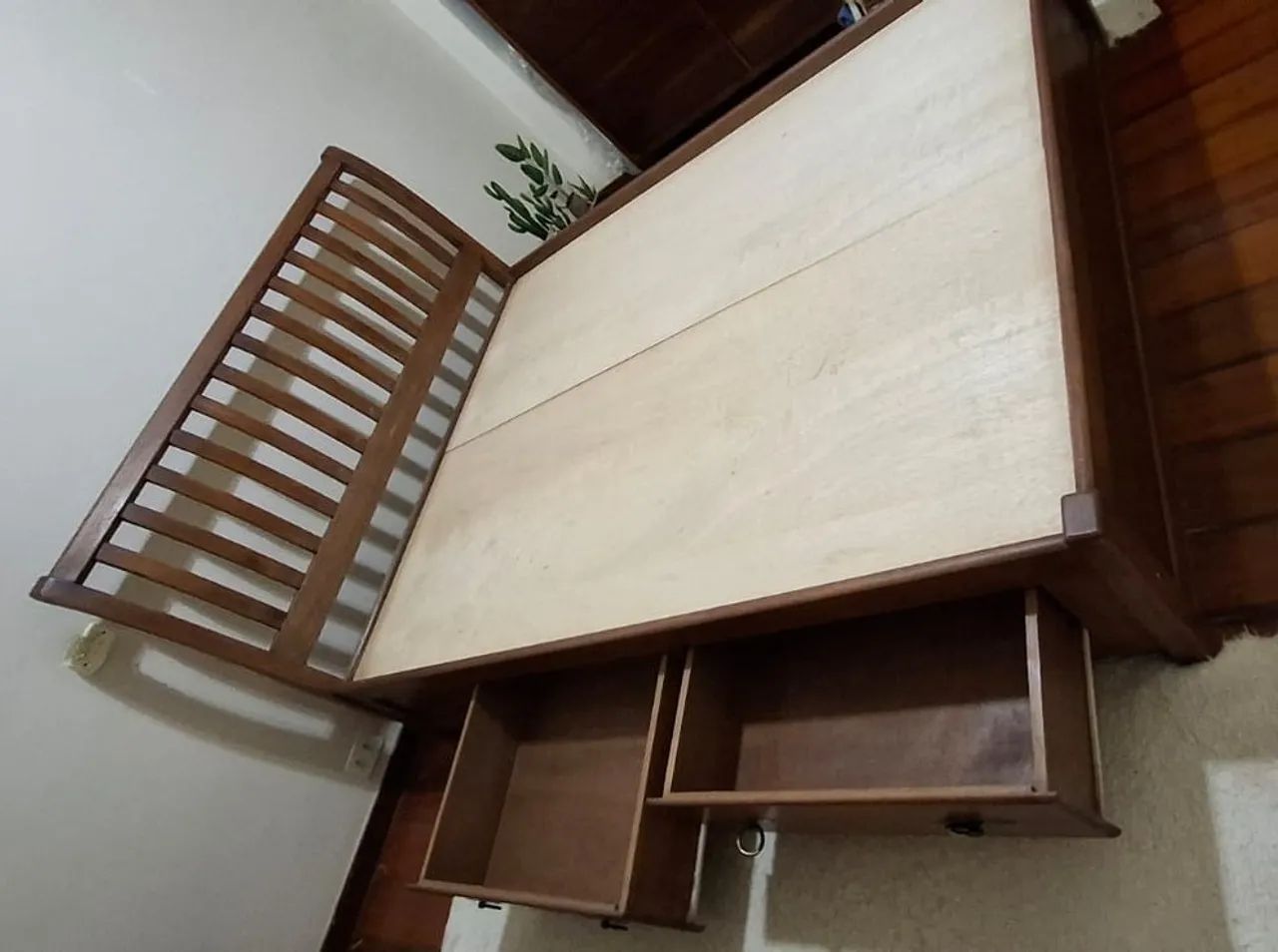 Cama Queen Madeira Maciça c/ 4 Gavetões 476424330292776961