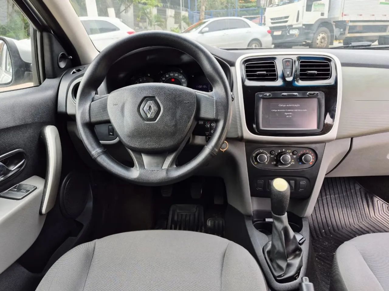 Renault Logan Expression Flex 1.0 12V 4P 2018 - Foto 4