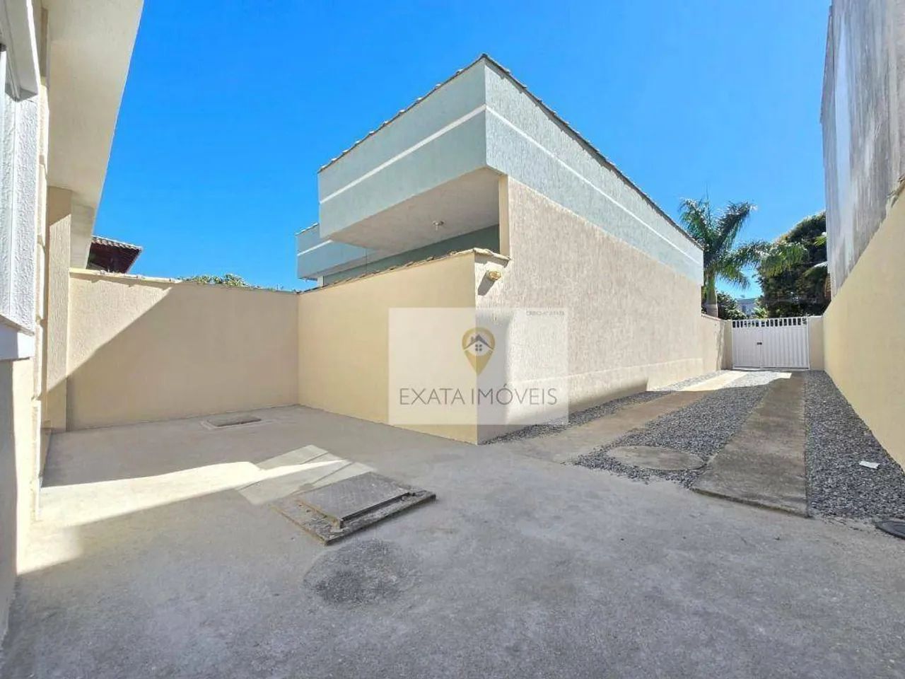 Casa 2 quartos com quintal, Extensão Serramar - Rio das Ostras/RJ